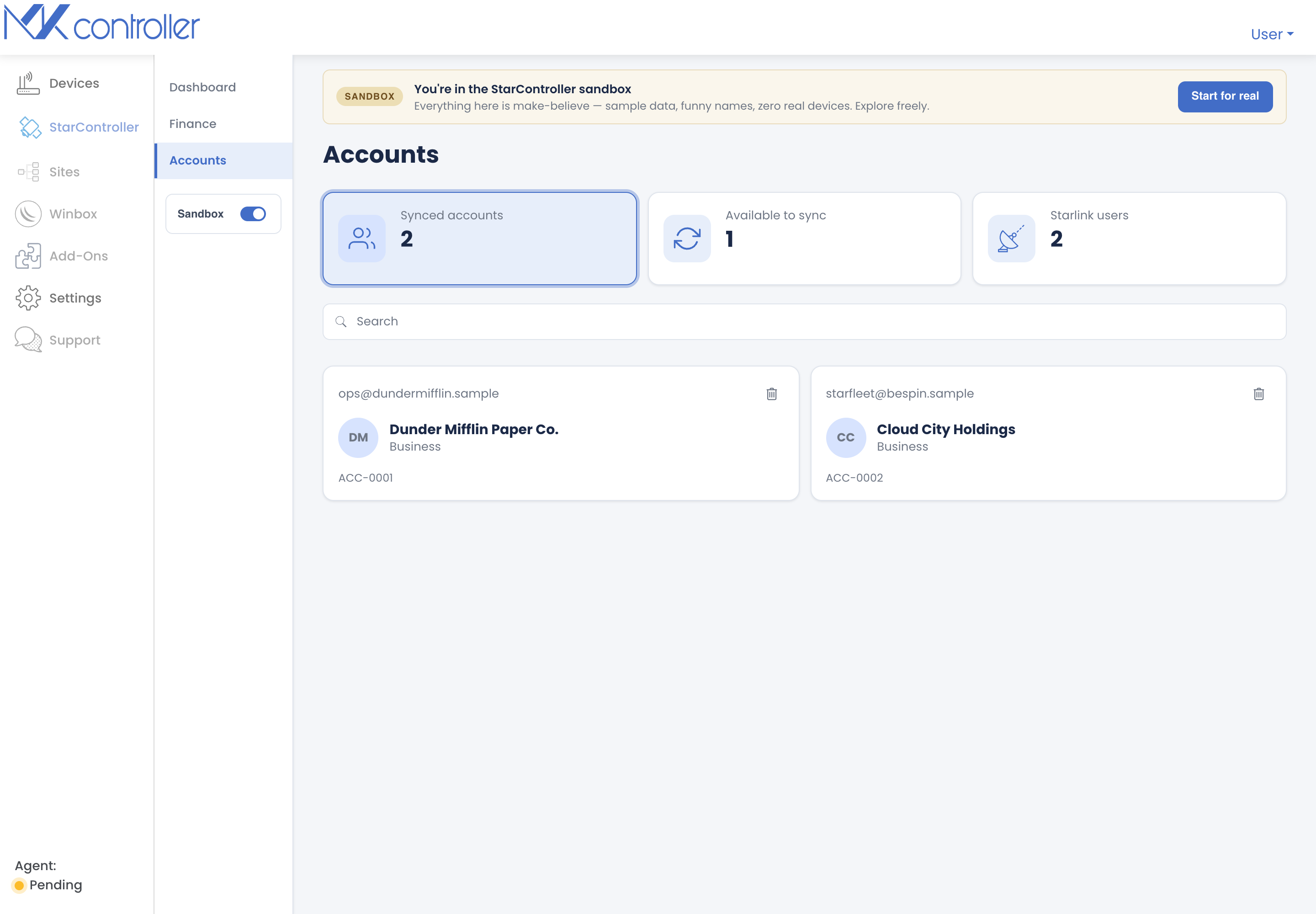 StarController-tabblad Accounts met gesynchroniseerde accounts, beschikbaar om te synchroniseren en Starlink-gebruikers, met voorbeeld-accountkaarten